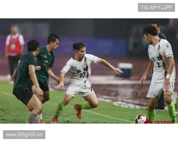 体育头条聚焦最新赛事精彩瞬间解析运动员赛场表现与未来趋势 - 副本 - 副本 - 副本